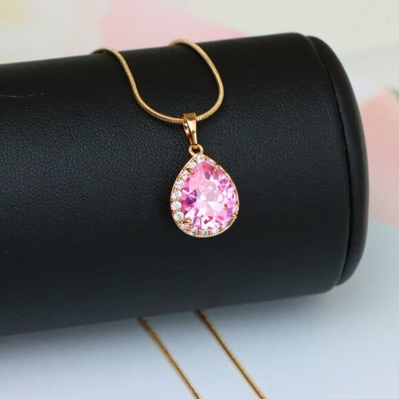 "Teardrop Pink Pendant with White Crystal Halo in Rose Gold Setting, XPPT1616 - Picture 5 of 13